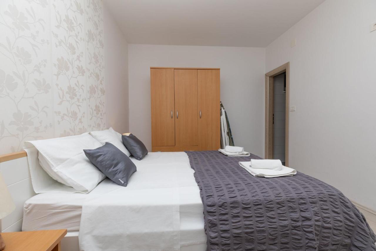 Apartments Empress Mimice Eksteriør bilde